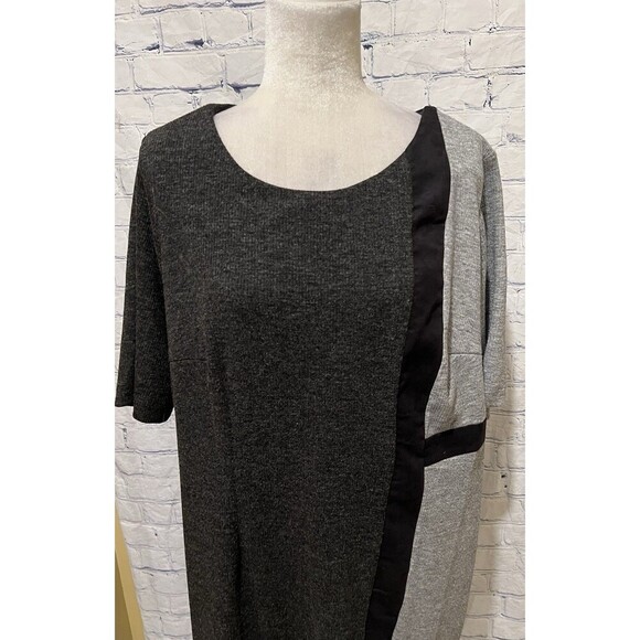 Avenue Plus Size Rayon Blend Black & Gray Short Sleeve Midi Dress Size 14/16 - Picture 2 of 8